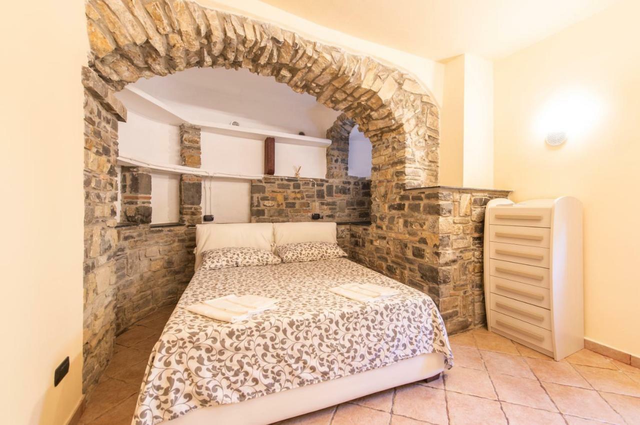 Appartamenti Arco Antico San Bartolomeo Al Mare Exterior foto