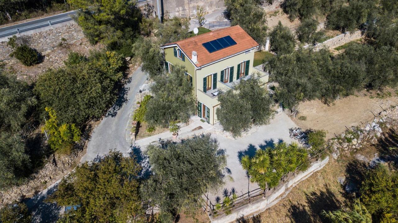Appartamenti Arco Antico San Bartolomeo Al Mare Exterior foto